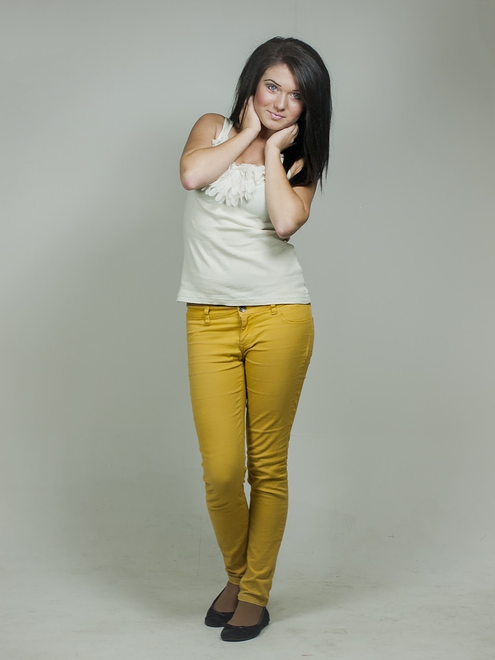 Whole person posing girl
