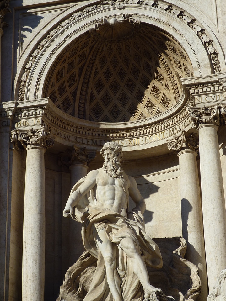 Rome statue trevi fountain