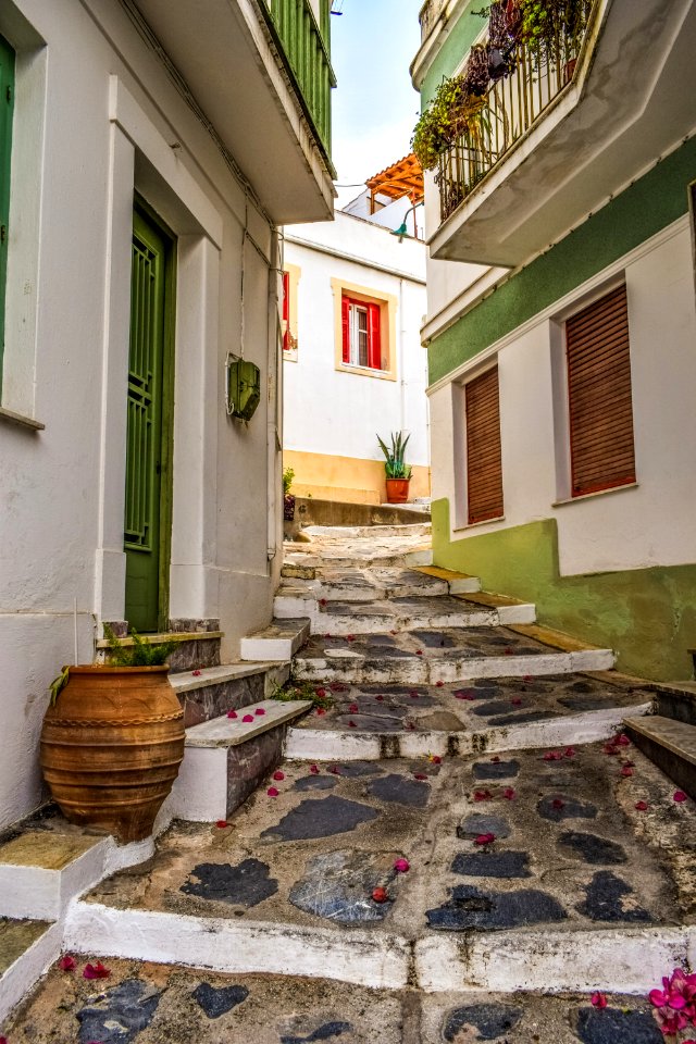 Town Courtyard Real Estate Flooring