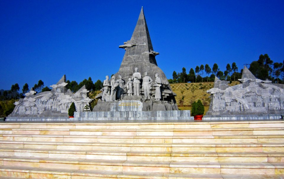 Historic Site Landmark Tourist Attraction Monument photo