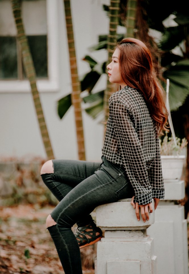 Woman Wearing Black And White Grid Chiffon Dress Shirt