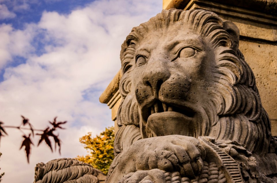 Sculpture Mammal Statue Landmark