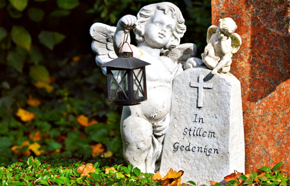 Statue Grave Sculpture Headstone photo