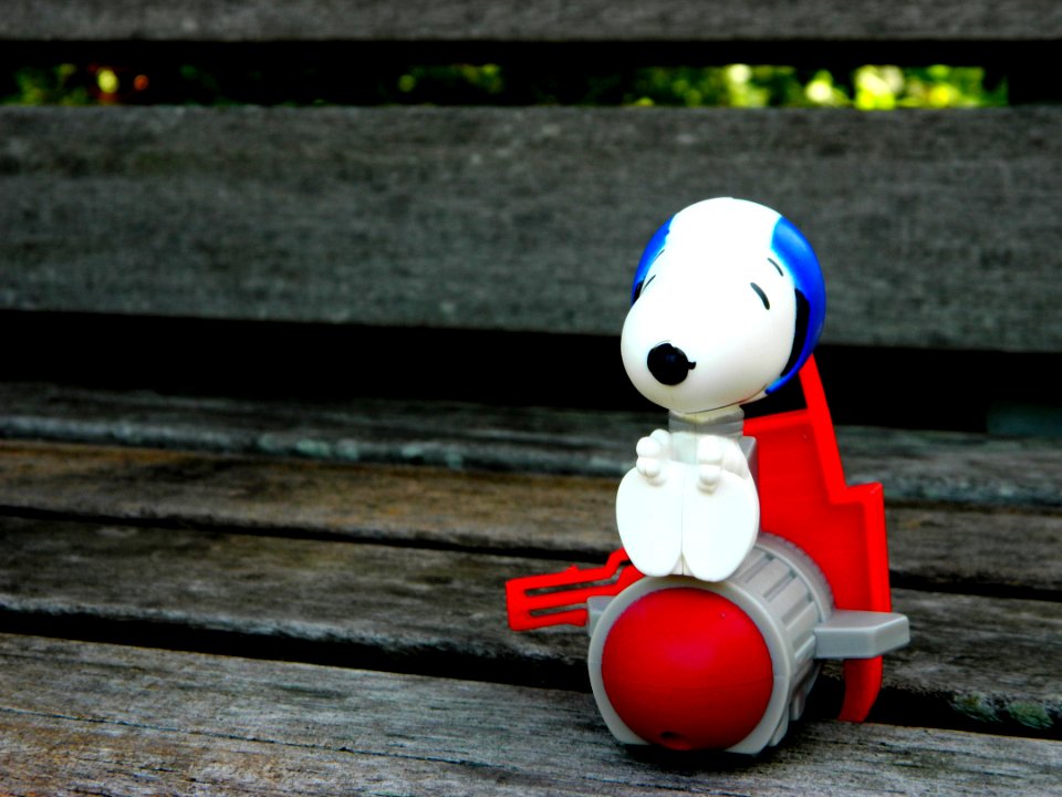White Snoopy Plastic Figure