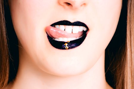 Woman Black Lips