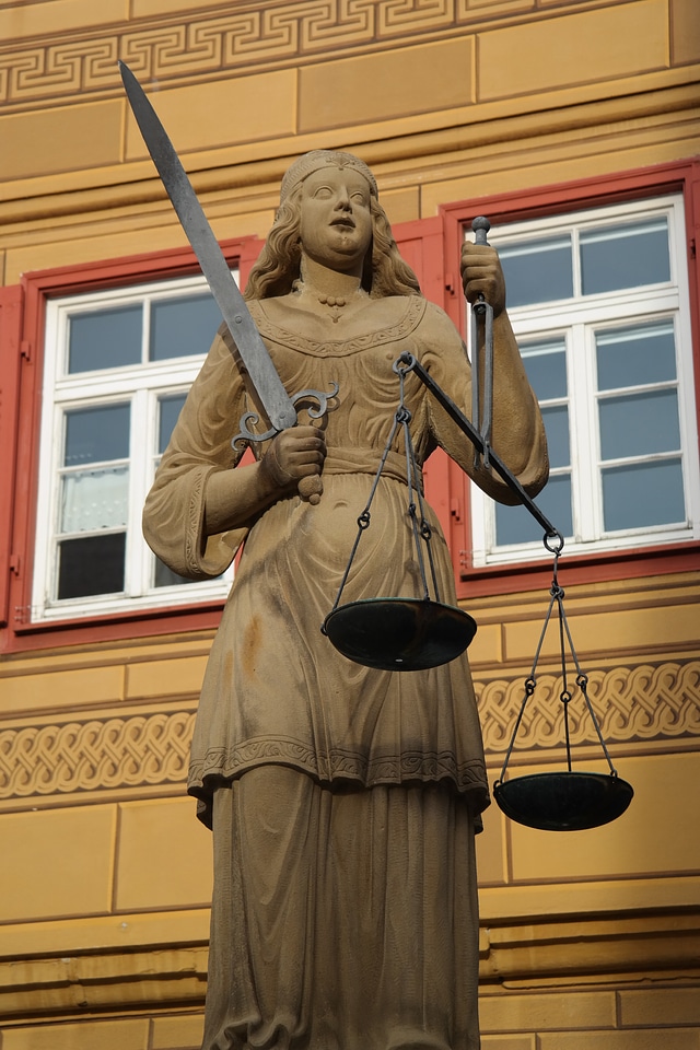 Horizontal sword justice