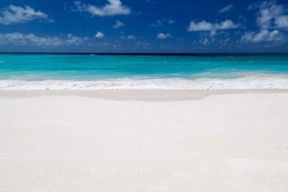 Clear cloud coastline