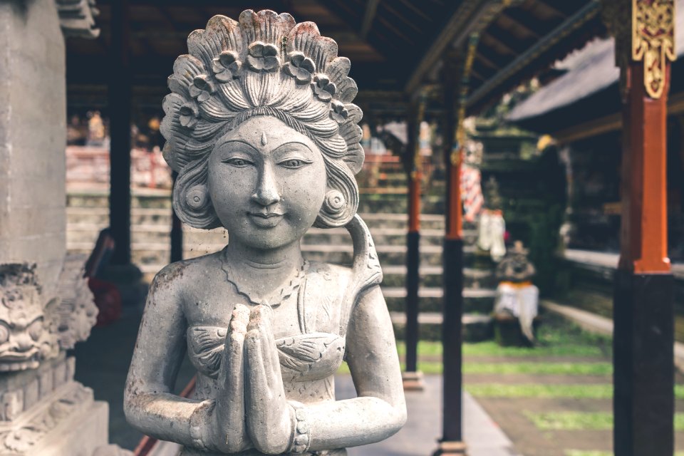 Woman Praying Statue photo