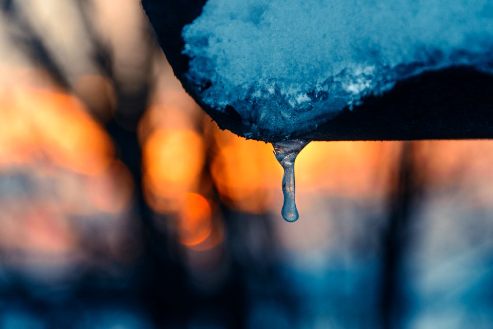 Selective Focus Photography Of Blue Dripping Water