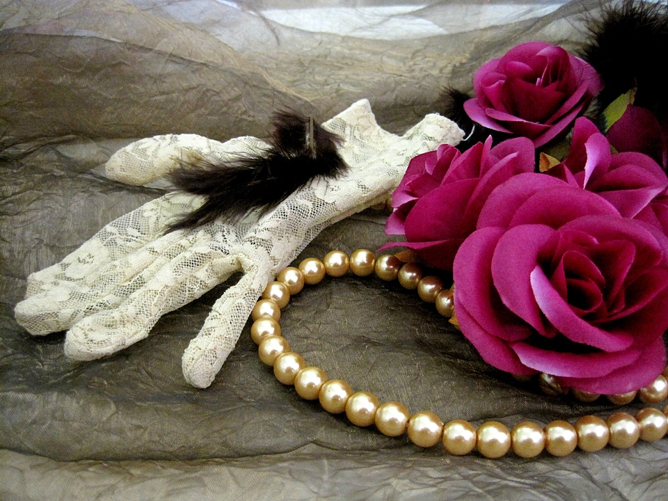 Feather soft immatation roses