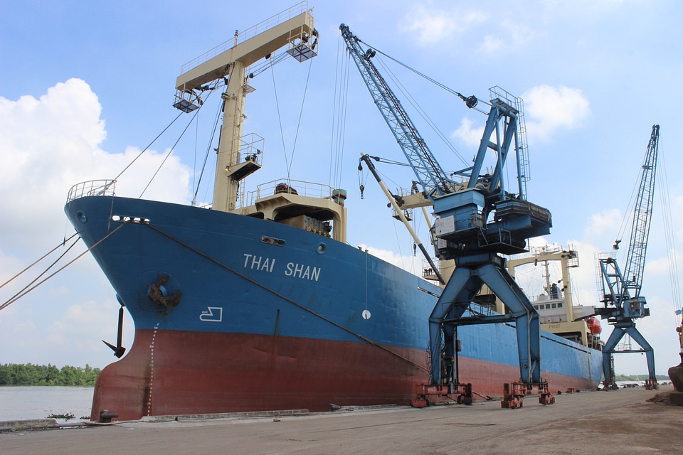Transport sea transport sea
