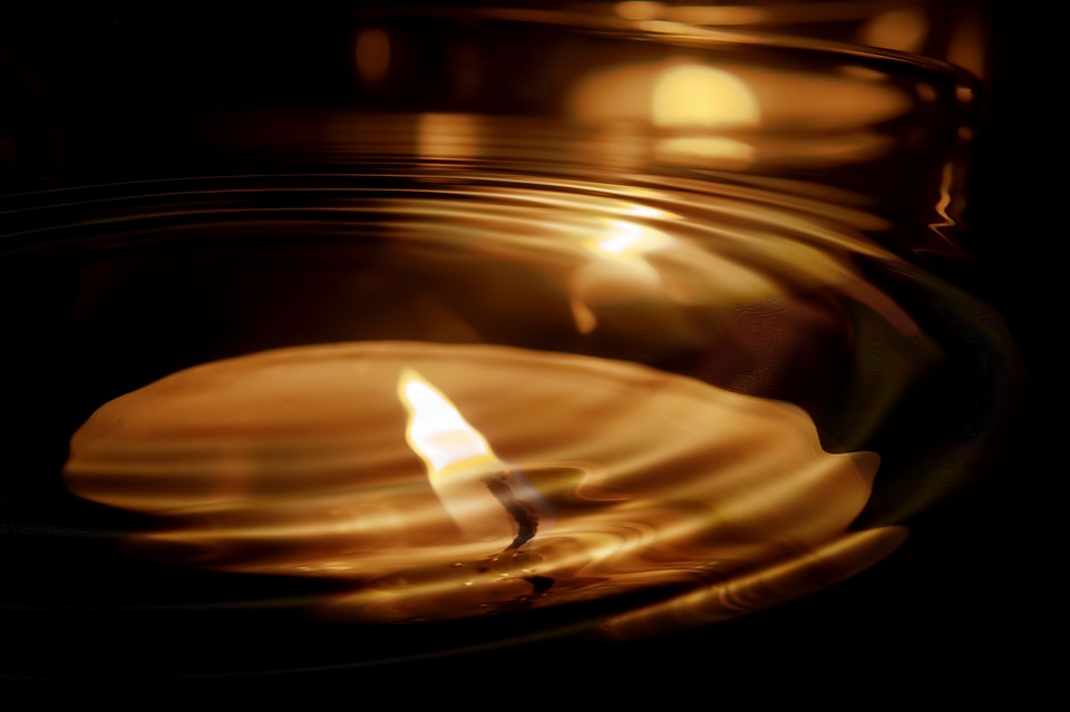 Mirroring light advent