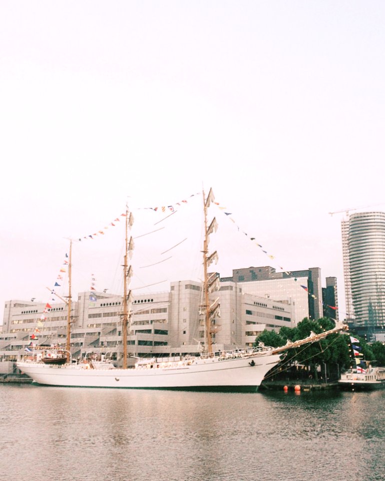 White Boat On Body Of Water photo