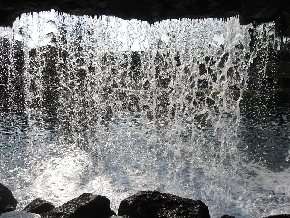 Downfall cascade flow