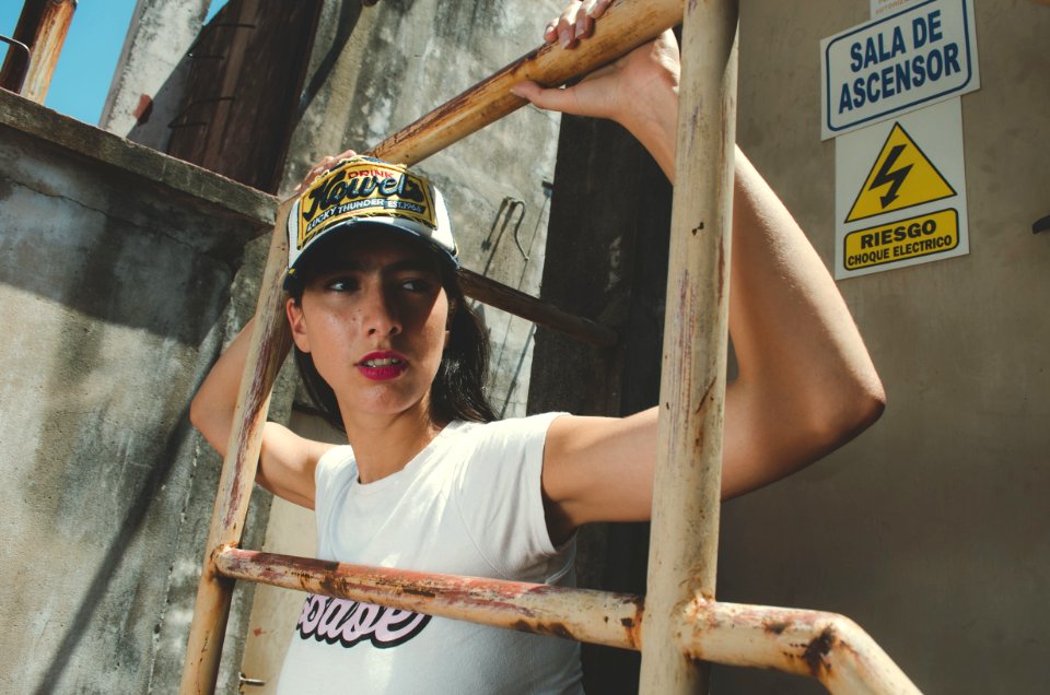 Closeup Photo Of Woman Wearing White Crew-neck Short-sleeved T-shirt