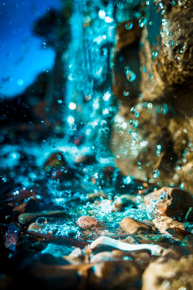 Cascade Rocks Water