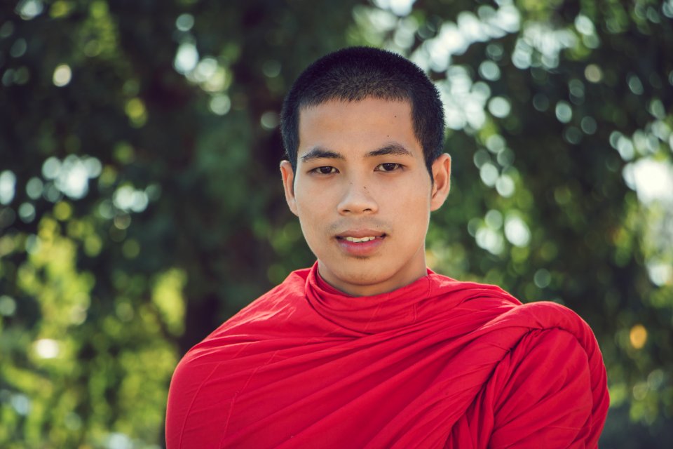 Man Wearing Red Crew-neck Long-sleeved Shirt photo