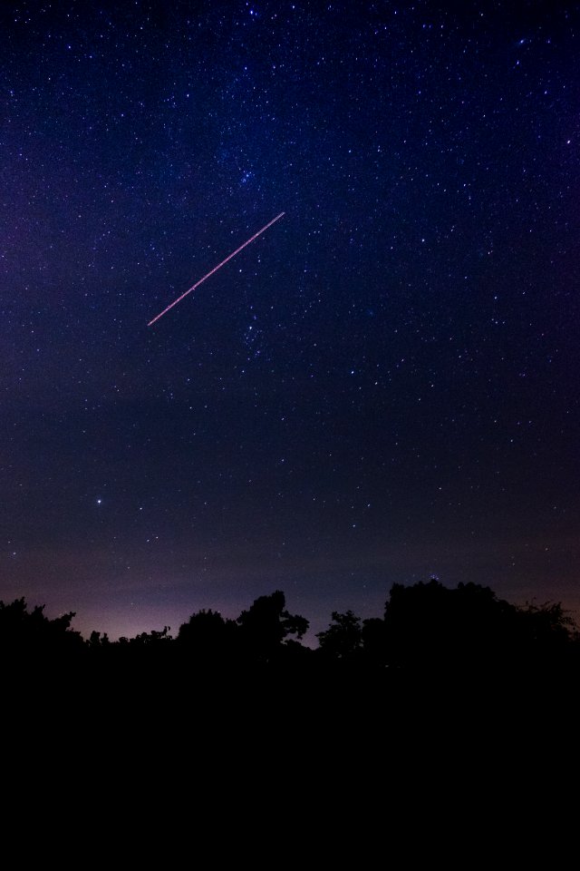Shooting Star During Nighttime