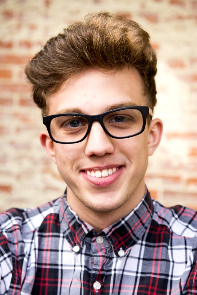 Man Wearing Eyeglasses