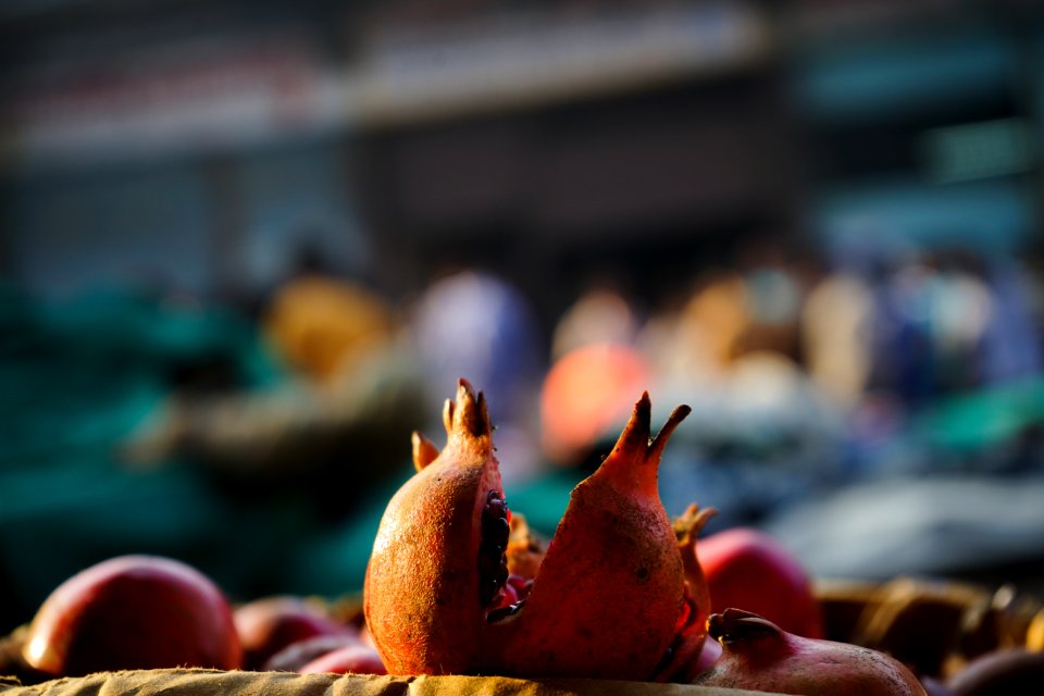 Focal Point Photo Of Orange Fruit With Light Effects