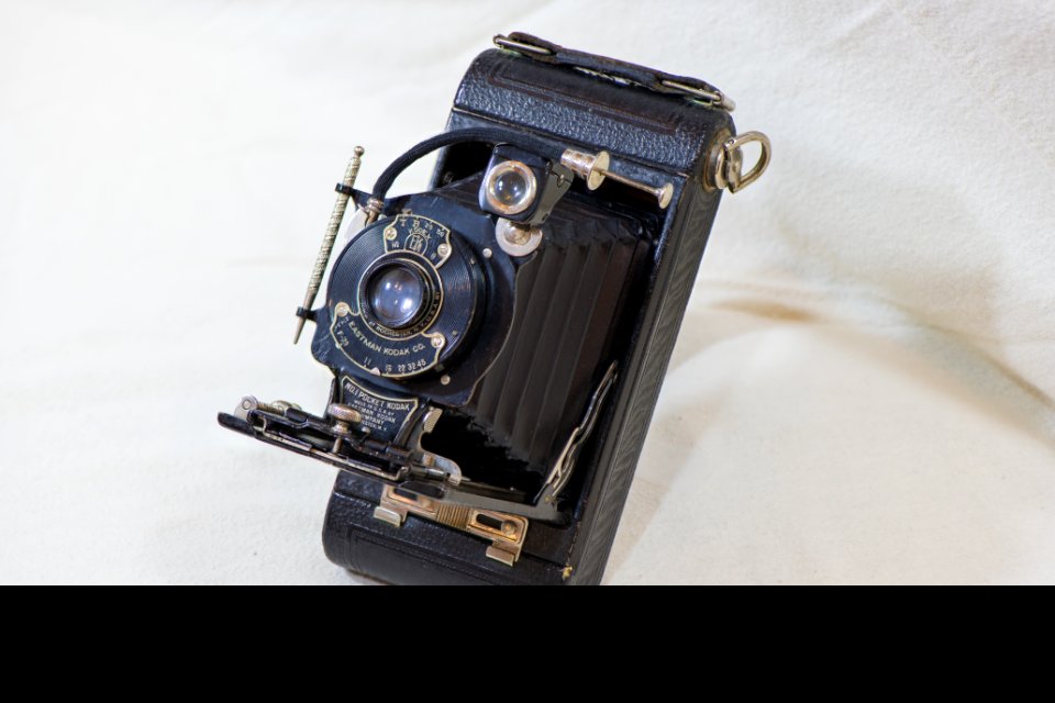 Close-up Photography Of Vintage Camera photo