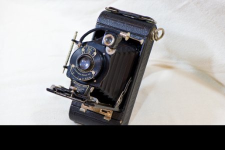 Close-up Photography Of Vintage Camera photo