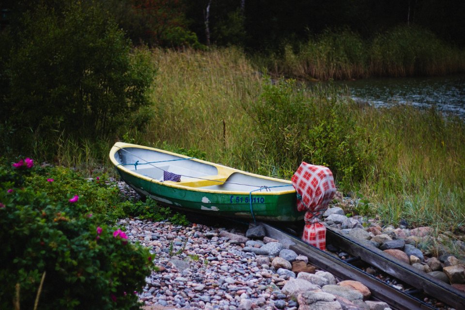 Canoe Colors Daylight
