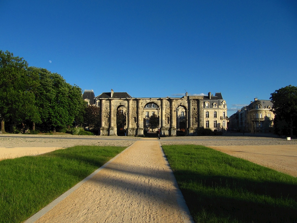Architecture grounds plaza