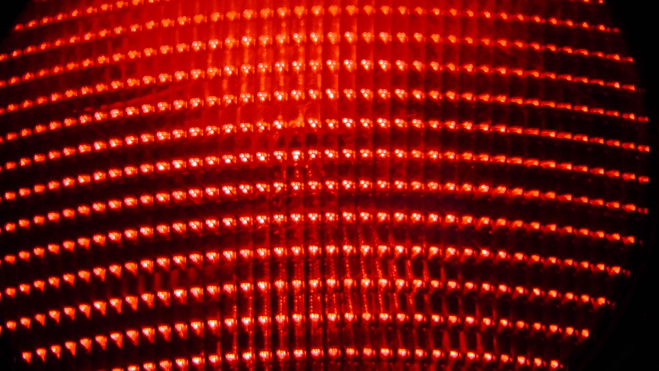 Red light keep warning light