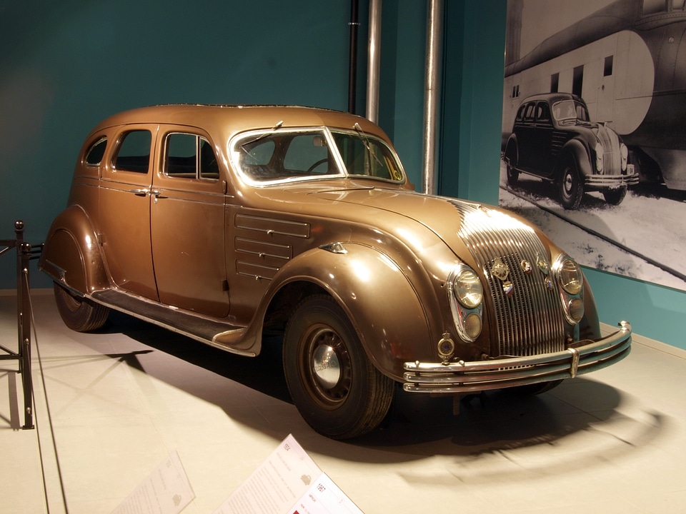 Vehicle motor vehicle machine