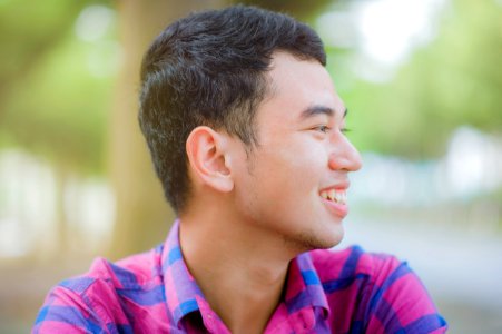 Man Facing Side On Selective Focus Photography photo