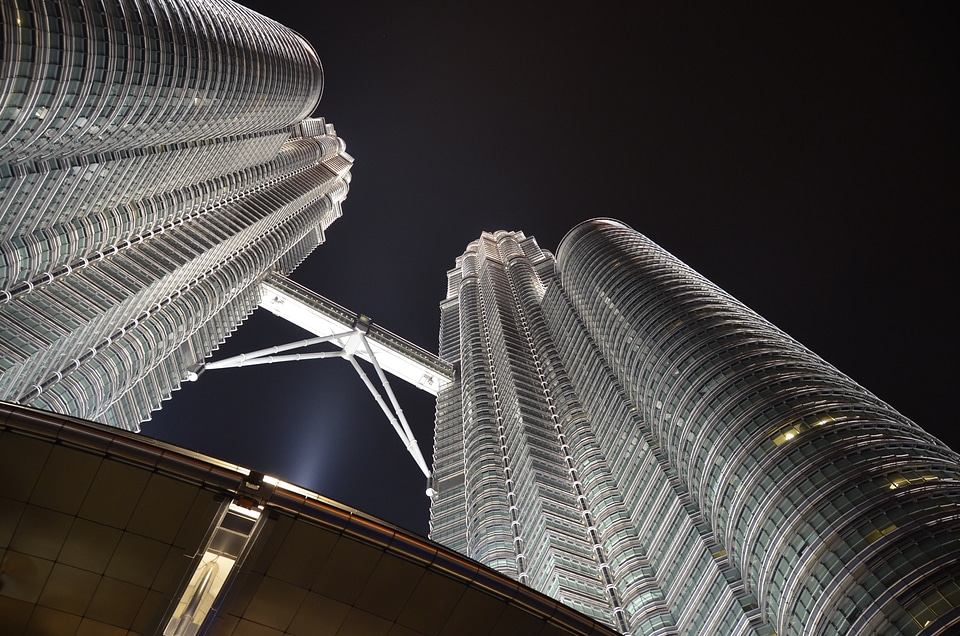 Petronas towers kuala lumpur malaysia