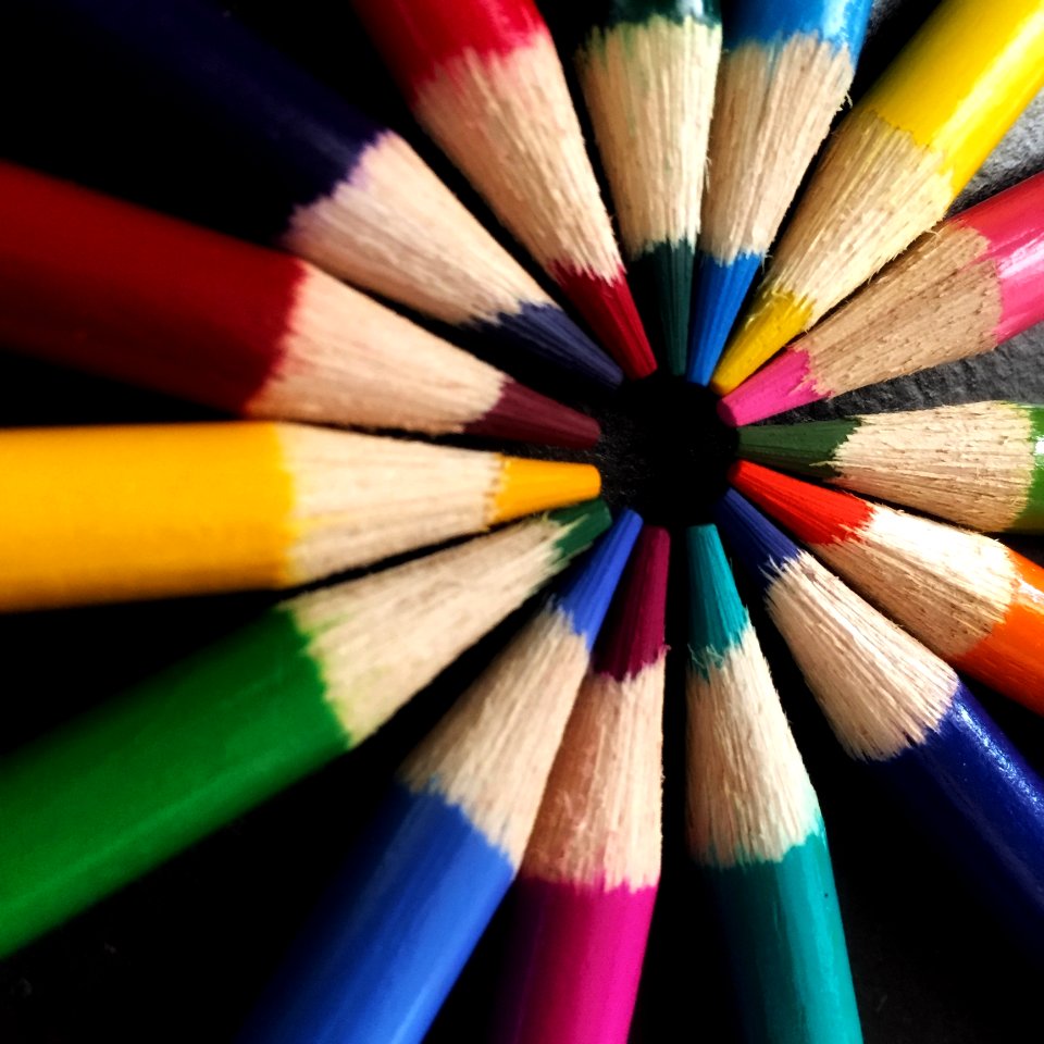 Art Materials Bright
