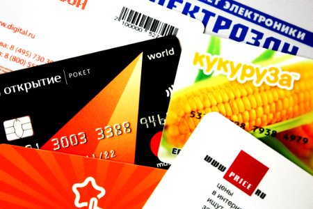 Cards Close-up Credit