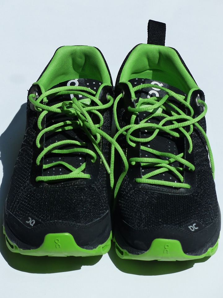 Marathon shoes shoes green