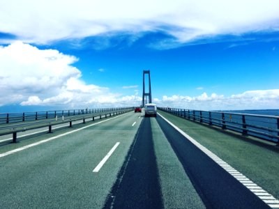 Asphalt Bridge Cars