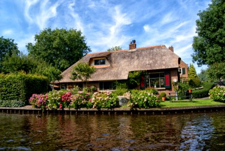 Architecture Bungalow Canal