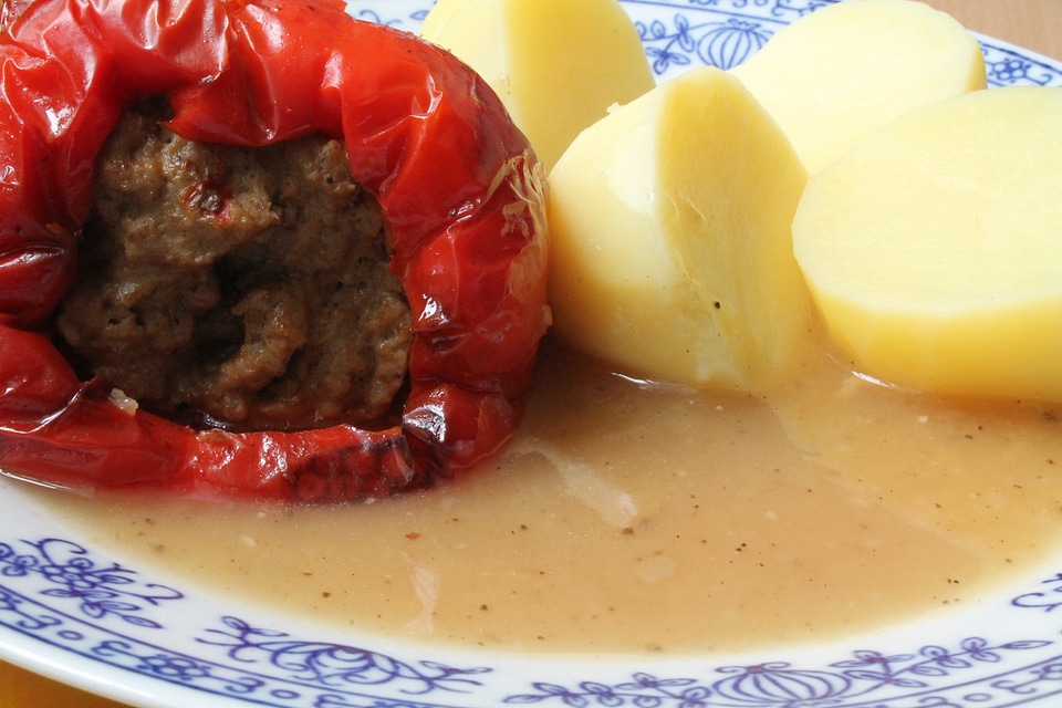 Minced meat salt potatoes lunch