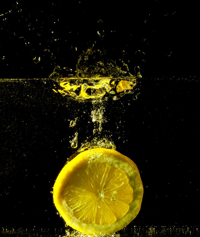 Close-up Dark Drop