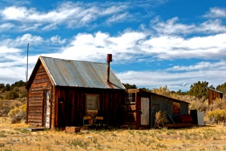 Barn Building Cabin