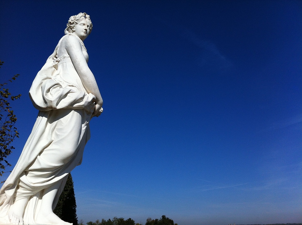 Gardens sculptures statue