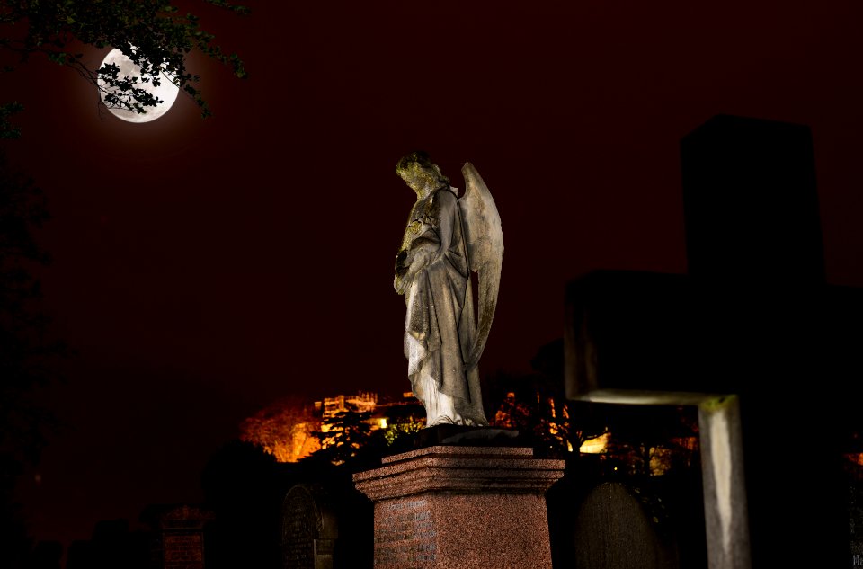 Night Statue Phenomenon Monument