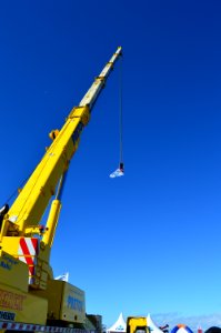 Sky Crane Construction Equipment Daytime photo