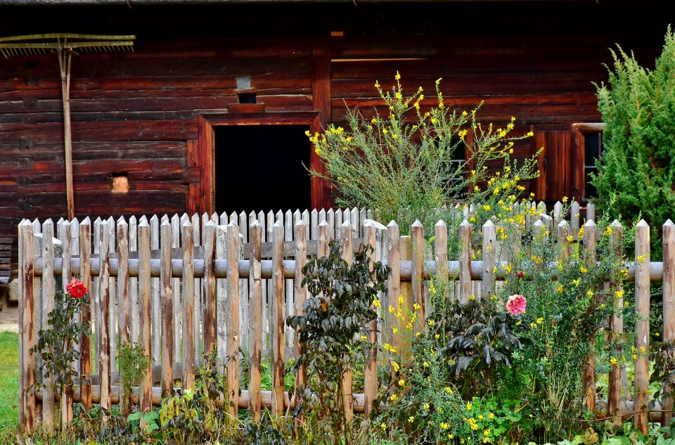 Picket Fence Fence Home Fencing Garden