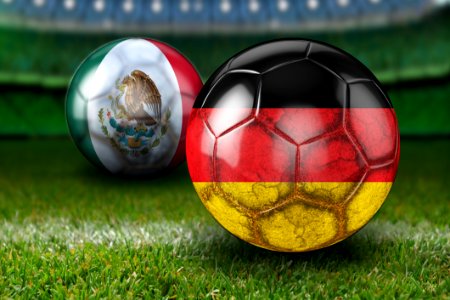 Football Ball Grass Pallone
