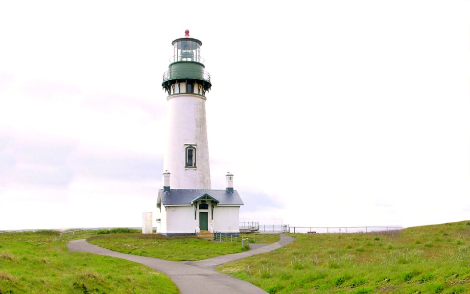 White And Gray Lighthouse Photo During Day