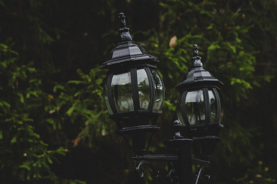 Black Street Lamps