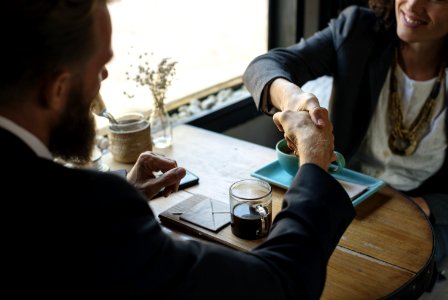 Man And Women Hand Shake photo