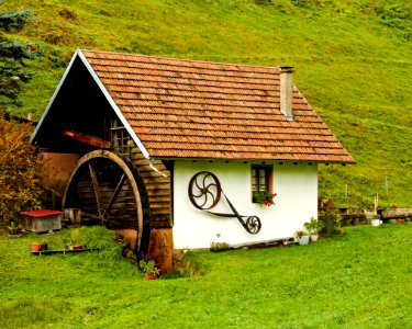 Cottage Hut House Grass photo