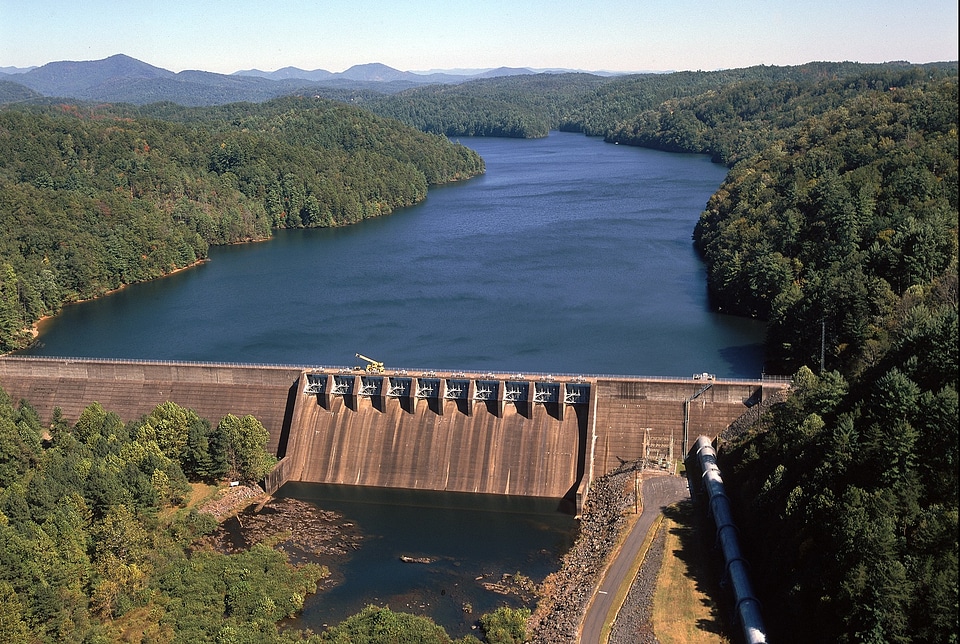 Dam structure road